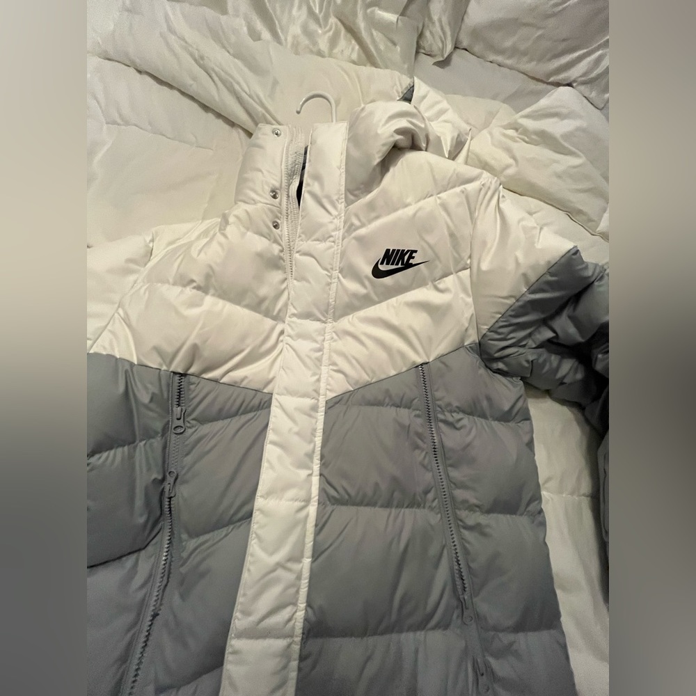 Nike Sportswear Windrunner Down Fill Long Down Jacket for Men white Grey.